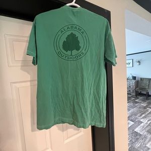 Men’s Medium Tshirt. Green Alabama Outdoors Shirt